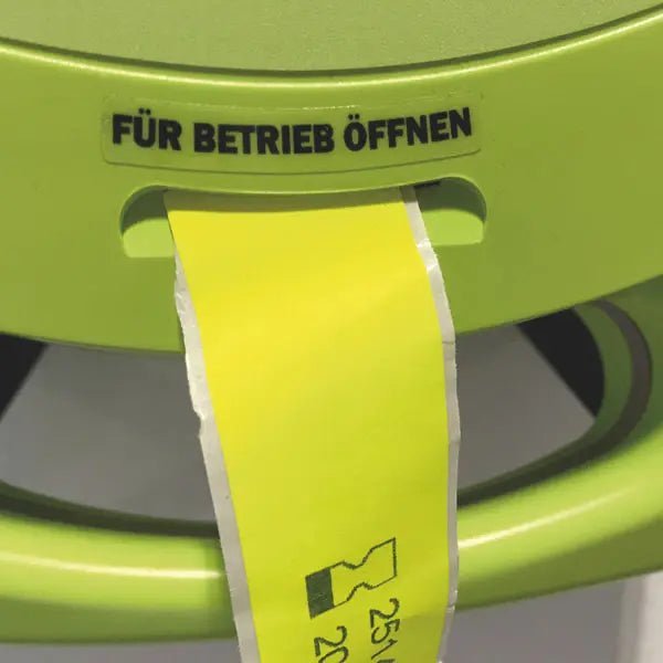 Zoll Medical Deutschland GmbHAED Plus DefibrillatorDocMed GmbH