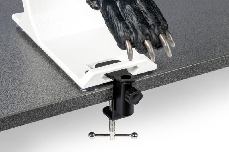 Erler-ZimmerHundepfote zum KrallenschneidenDocMed GmbH